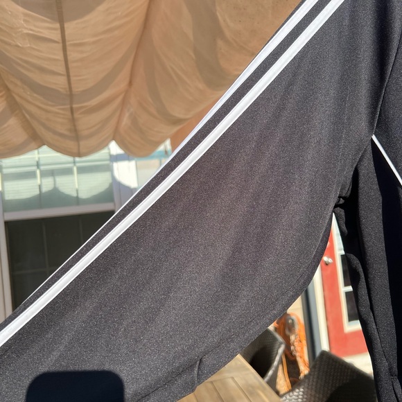 Adidas Men's Black and Gray Windbreaker - Picture 2 of 5